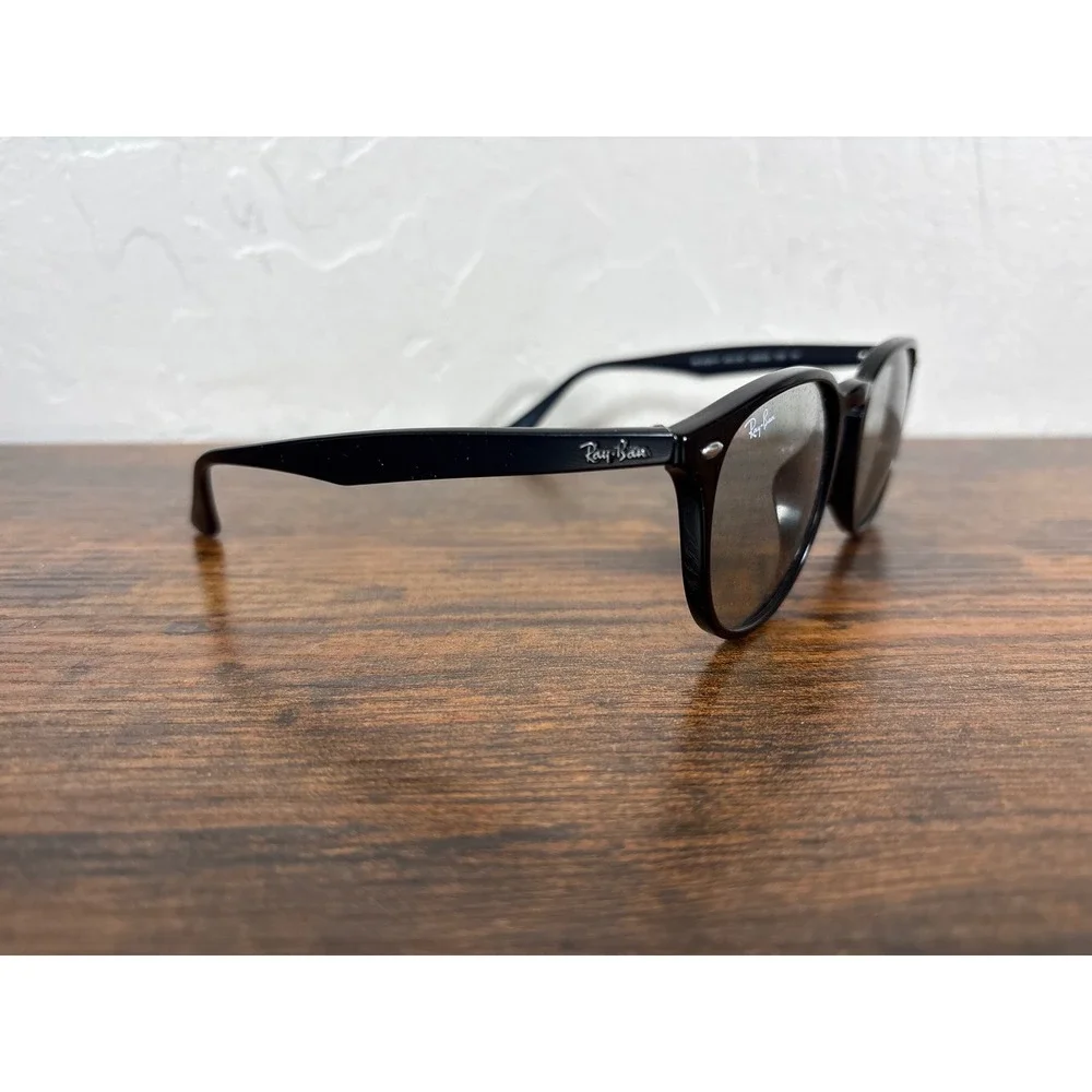 Ray-Ban RB4259-F Sunglasses Black Light Grey Lens 53mm Italy 601/87